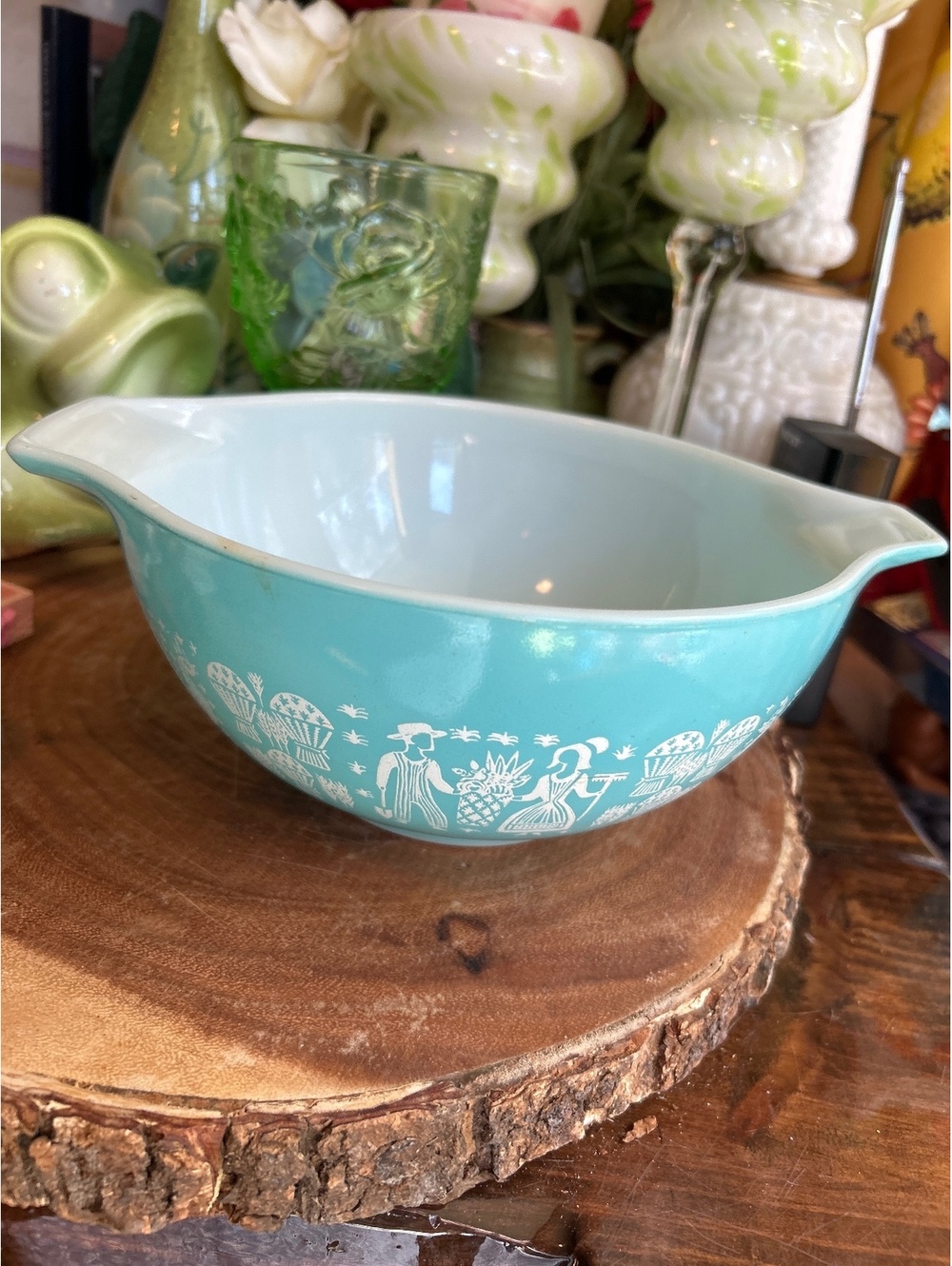 Pyrex  442 Amish bowl